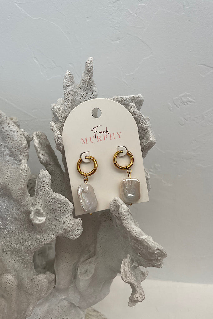 Flat Pearl Circle Earrings